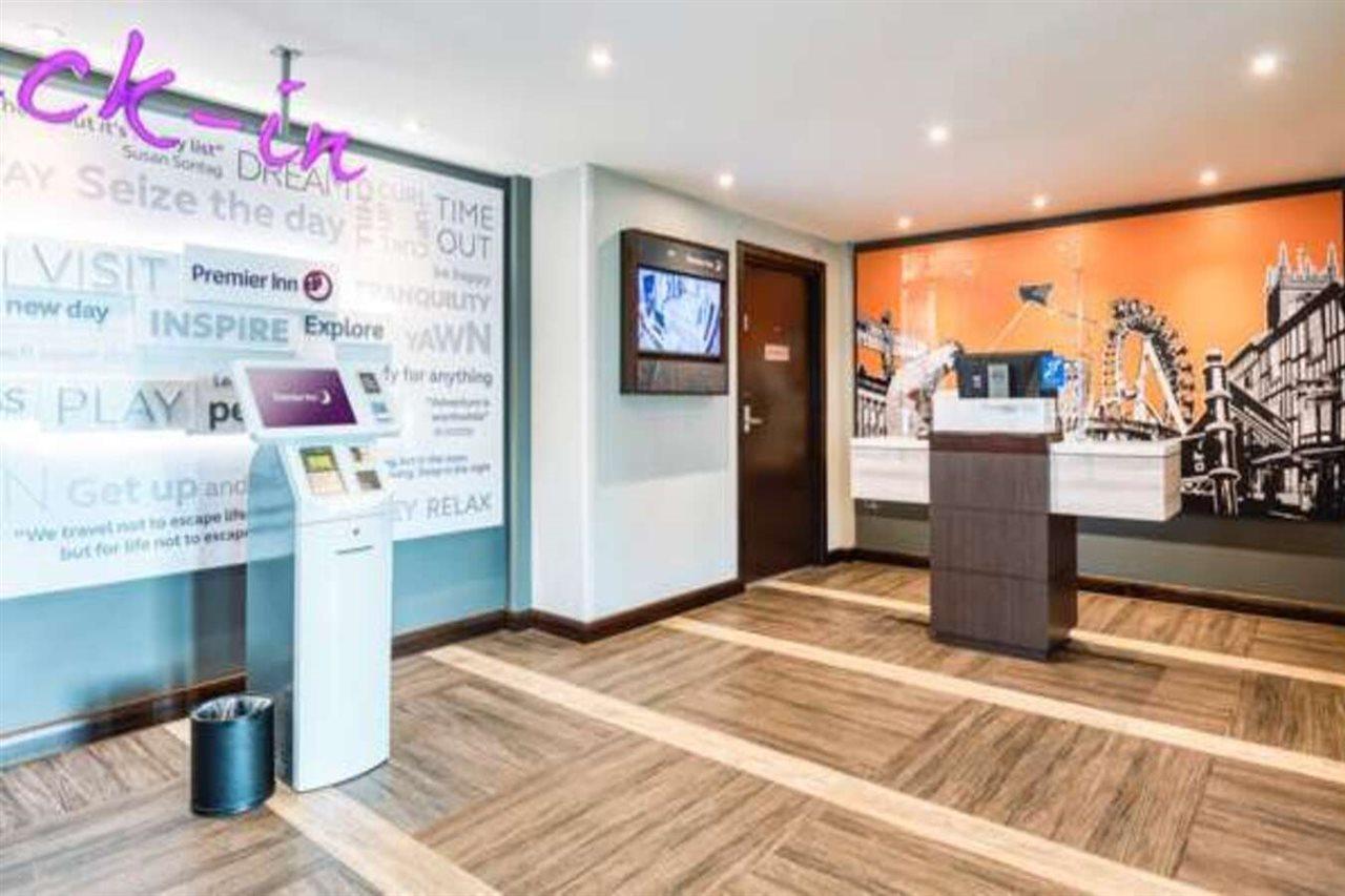 Premier Inn Oxford Kidlington Exterior foto