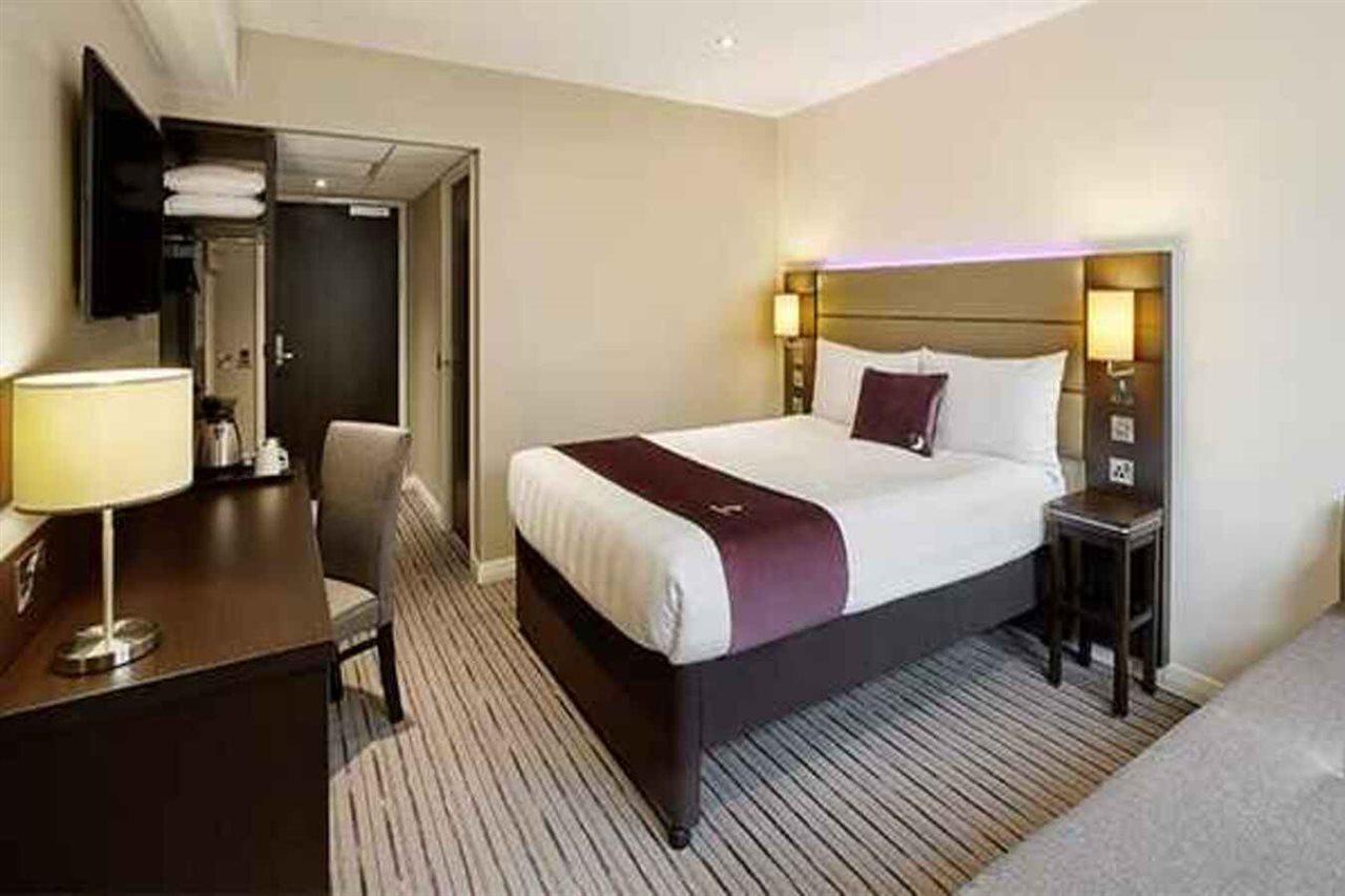 Premier Inn Oxford Kidlington Exterior foto
