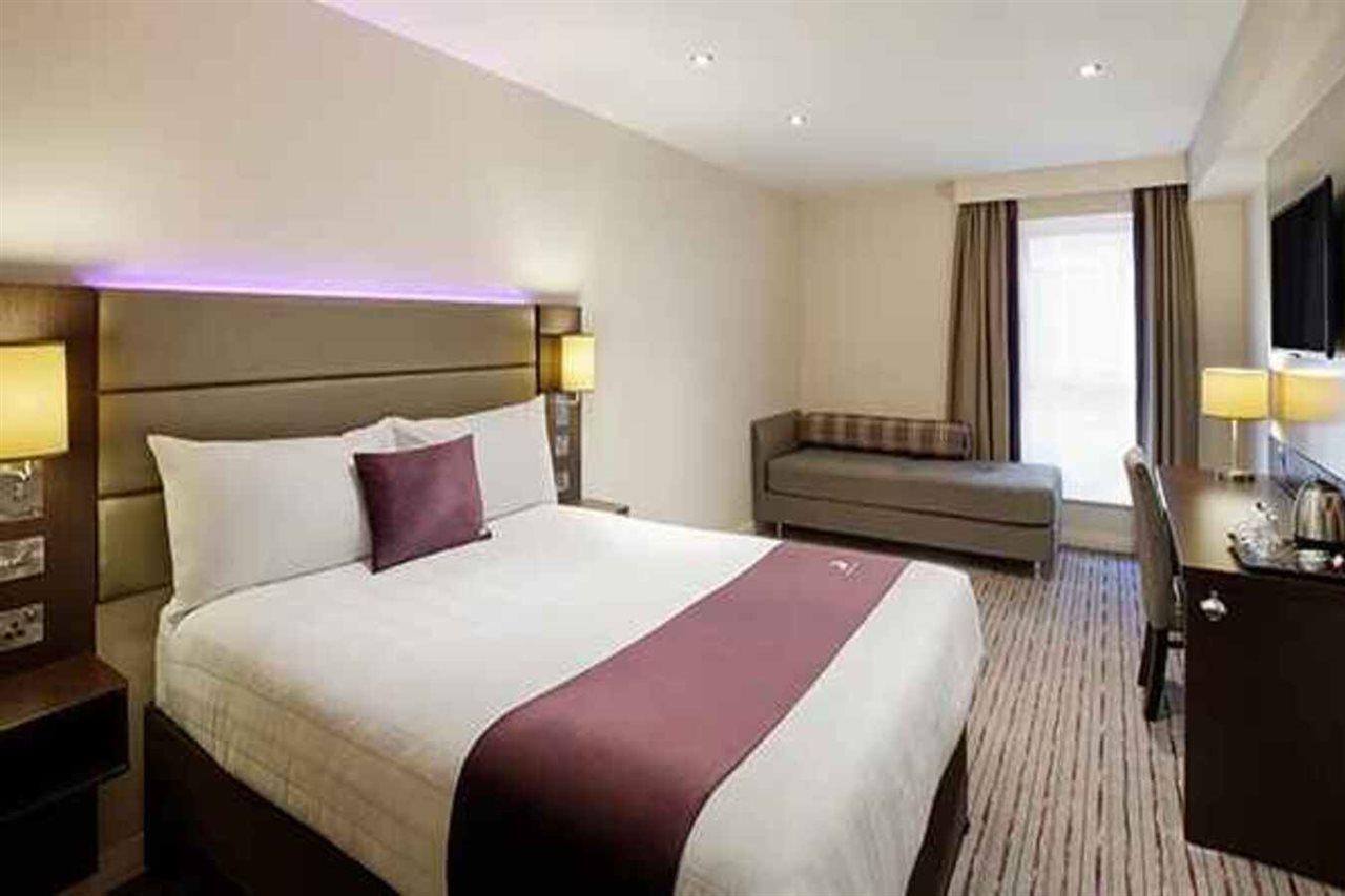 Premier Inn Oxford Kidlington Exterior foto