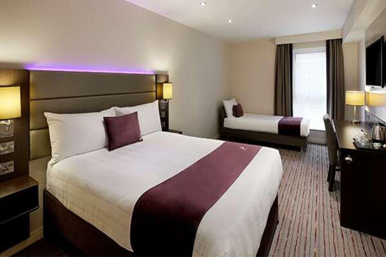 Premier Inn Oxford Kidlington Exterior foto
